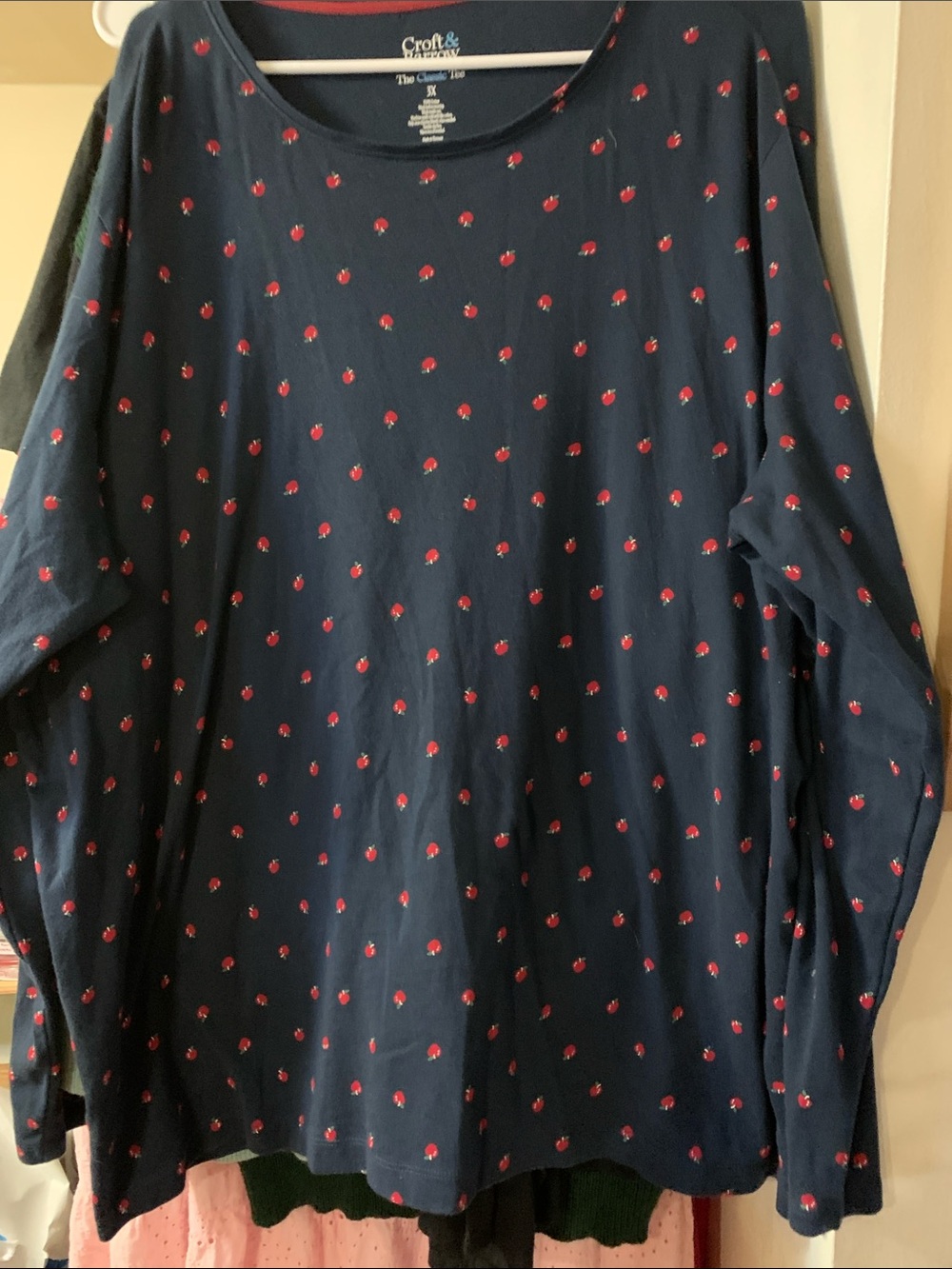 croft & barrow navy long-sleeve tee with small red apple print. Size 3X